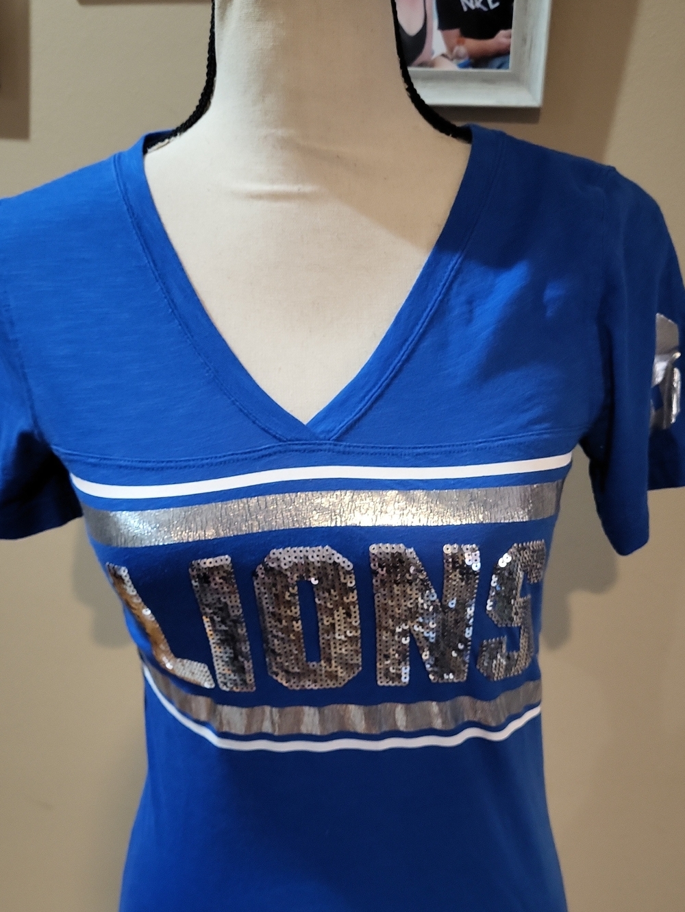 Victoria's Secret PINK Detroit Lions Football Shirt - Picture 5 of 15